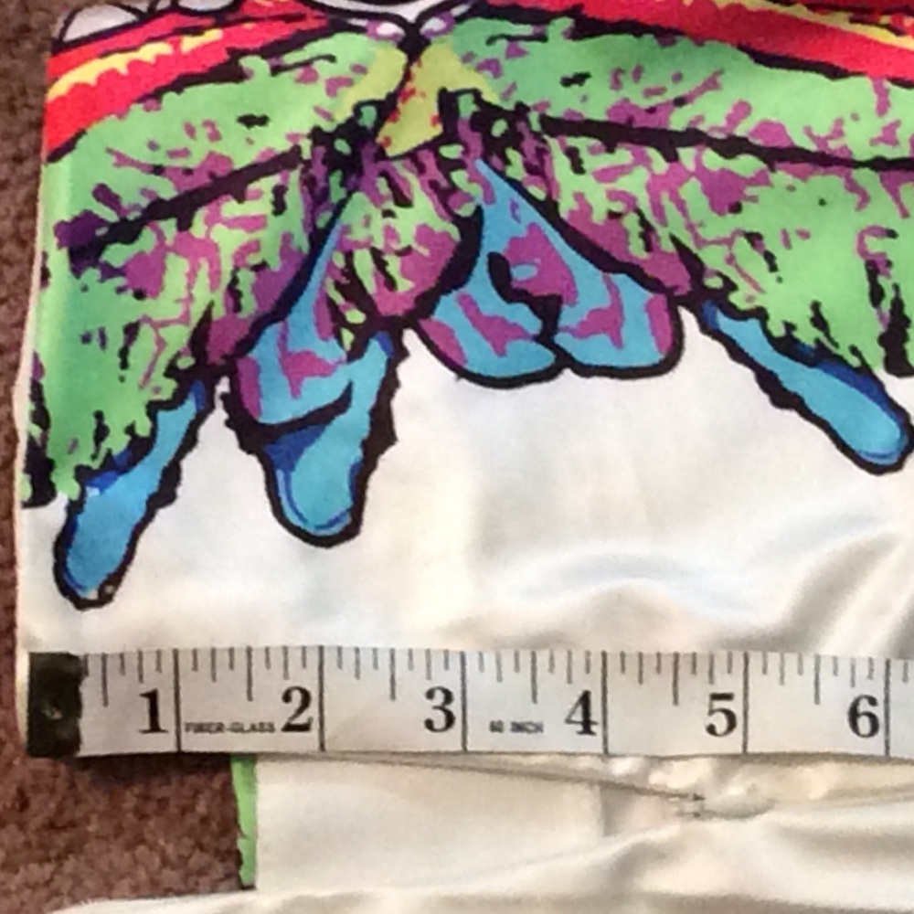 Feather Design Colorful Shorts - image 7